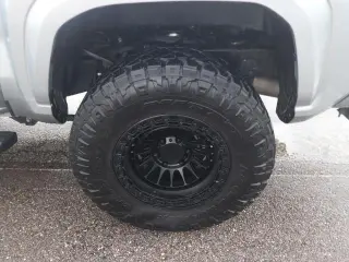 Toyota Tacoma 2024 4x2 SR5 4dr Double Cab 5.0 ft SB