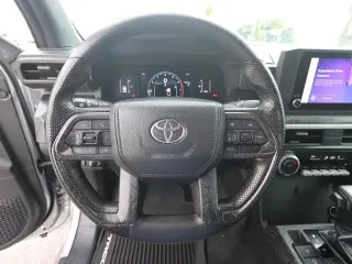 Toyota Tacoma 2024 4x2 SR5 4dr Double Cab 5.0 ft SB