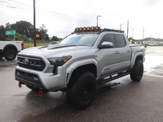 Toyota Tacoma 2024 4x2 SR5 4dr Double Cab 5.0 ft SB