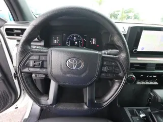 Toyota Tacoma 2025 4x2 SR5 4dr Cab doble 6.1 ft LB