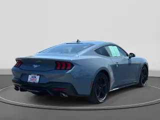 Ford Mustang 2024 EcoBoost 2dr Fastback