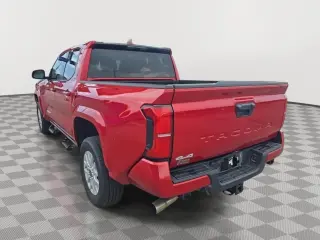 Toyota Tacoma 2025 4x4 SR5 4p Doble Cabina Cuadrada 6.1 pies LB