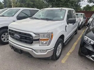 Ford F-150 2022 4x4 XLT 4p SuperCrew 5.5 ft. CB