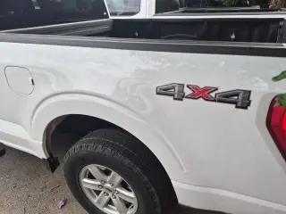Ford F-150 2022 4x4 XLT 4p SuperCrew 6.5 ft. SB