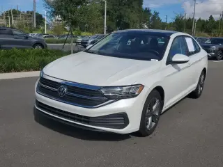Volkswagen Jetta 2024 SE 4dr Sedán