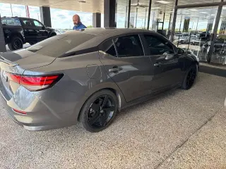 Nissan Sentra 2021 SR 4dr Sedan