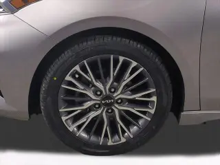 Kia Forte 2023 GT-Line sedán de 4 puertas
