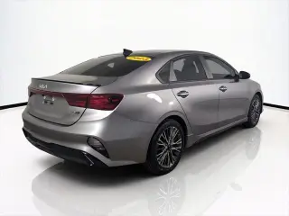 Kia Forte 2023 GT-Line sedán de 4 puertas