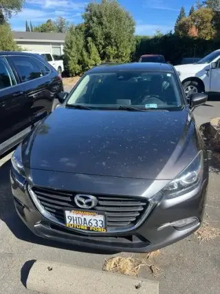 Mazda Mazda3 2018 Touring 4 puertas Hatchback 6M