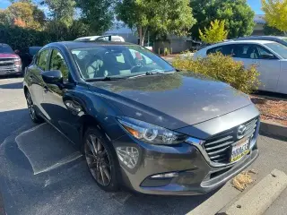 Mazda Mazda3 2018 Touring 4 puertas Hatchback 6M
