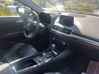 Mazda Mazda3 2018 Touring 4 puertas Hatchback 6M