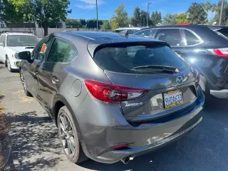 Mazda Mazda3 2018 Touring 4 puertas Hatchback 6M