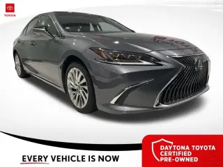 Sedán Lexus ES 350 Ultra Luxury de 4 puertas y 2020