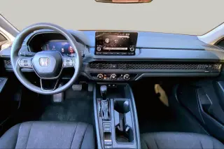 Sedán de 4 puertas Honda Accord 2025 LX