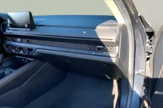 Sedán de 4 puertas Honda Accord 2025 LX