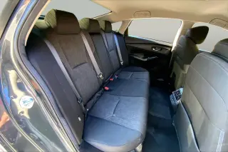 Sedán de 4 puertas Honda Accord 2025 LX
