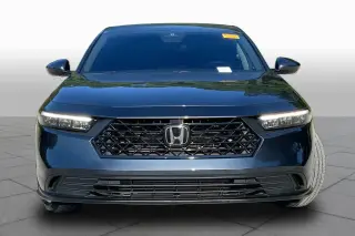 Sedán de 4 puertas Honda Accord 2025 LX