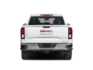 GMC Sierra 1500 2025 4x4 SLT 4p. Cabina de Tripulação 5.8 ft. CB