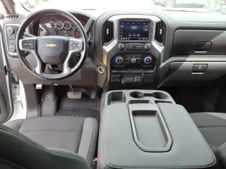 Chevrolet Silverado 1500 2021 4x4 LT Cabina Doble de 4 puertas SB de 5.8 pies con 1LT