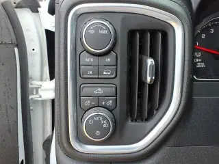 Chevrolet Silverado 1500 2021 4x4 LT Cabina Doble de 4 puertas SB de 5.8 pies con 1LT
