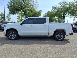 Chevrolet Silverado 1500 2021 4x4 LT Cabina Doble de 4 puertas SB de 5.8 pies con 1LT