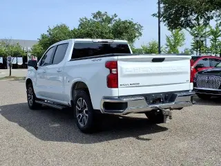 Chevrolet Silverado 1500 2021 4x4 LT Cabina Doble de 4 puertas SB de 5.8 pies con 1LT