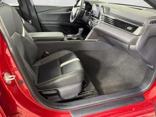 Toyota Camry 2025 SE Sedán 4 puertas