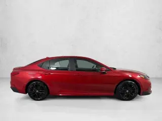 Toyota Camry 2025 SE Sedán 4 puertas