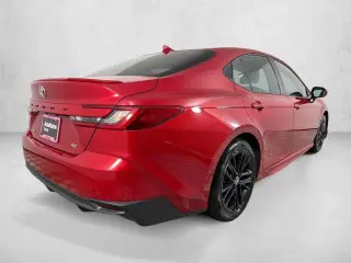 Toyota Camry 2025 SE Sedán 4 puertas