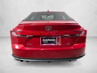 Toyota Camry 2025 SE Sedán 4 puertas