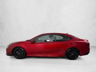 Toyota Camry 2025 SE Sedán 4 puertas