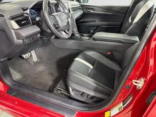 Toyota Camry 2025 SE Sedán 4 puertas