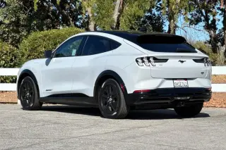 Ford Mustang Mach-E 2023 Tracción en todas las ruedas California Route 1 4p SUV