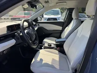 Ford Mustang Mach-E 2023 SUV de 4 puertas Premium con tracción en las cuatro ruedas (AWD)