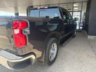Chevrolet Silverado 1500 2023 4x4 LTZ 4p Cab de Tripulación 5.8 ft. CB