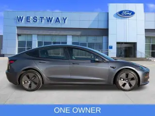 Tesla Model 3 2023 Sedán 4p.