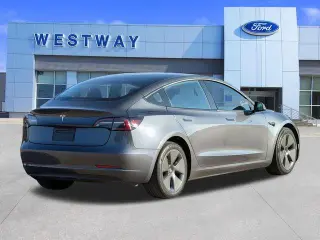 Tesla Model 3 2023 Sedán 4p.