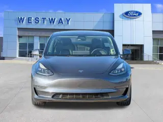 Tesla Model 3 2023 Sedán 4p.