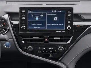 Toyota Camry Hybrid 2023 LE 4p Sedano
