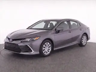 Toyota Camry Hybrid 2023 LE 4p Sedano