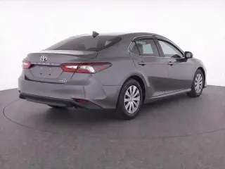 Toyota Camry Hybrid 2023 LE 4p Sedano