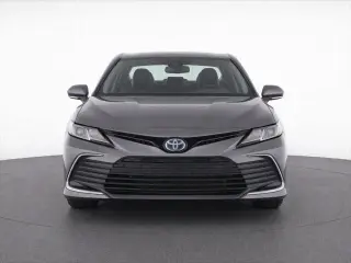 Toyota Camry Hybrid 2023 LE 4p Sedano