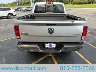 Ram 2500 2015 4x4 SLT 4dr Crew Cab 6.3 ft. SB Pickup
