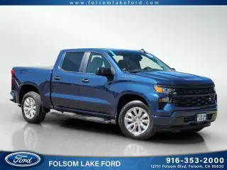 Chevrolet Silverado 1500 2023 4x2 Custom 4p Cabina Tripulada 5.8 ft. CB