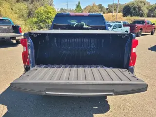Chevrolet Silverado 1500 2023 4x2 Custom 4p Cabina Tripulada 5.8 ft. CB