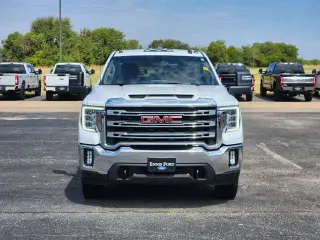 GMC Sierra 2500HD 2022 4x4 SLE 4dr Cabina Doble