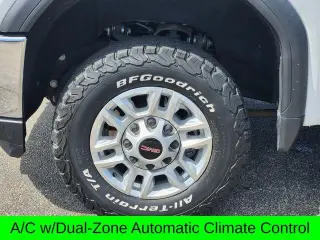 GMC Sierra 2500HD 2022 4x4 SLE 4dr Cabina Doble
