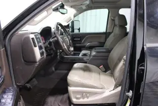 GMC Sierra 2500HD 2015 4x4 Denali 4dr Crew Cab SB