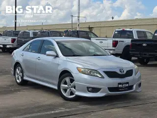 Toyota Camry 2011 SE 4dr Sedan 6M