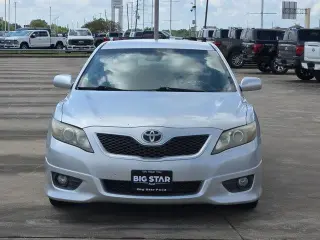 Toyota Camry 2011 SE 4dr Sedan 6M